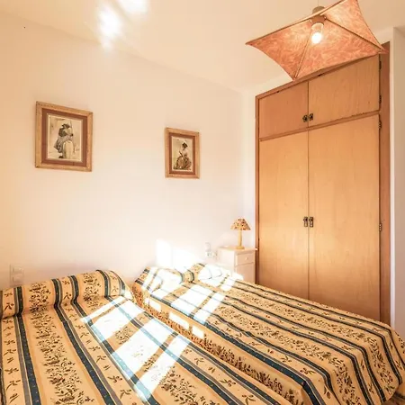 Casa vacanze Roc De San Gaieta *